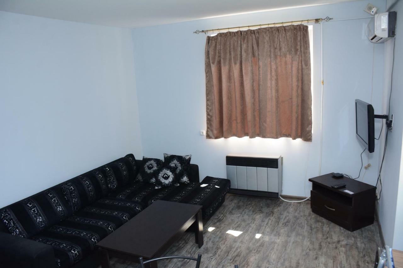 Holiday Home On Aygestan 11 Yerevan Exterior photo